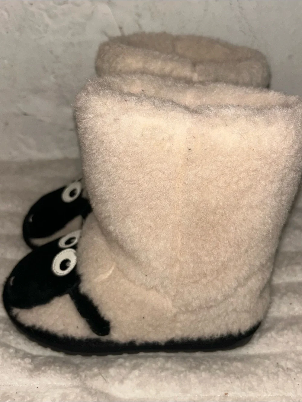 Emu Australia shaun the sheep merino wool slippers kids sheep booties